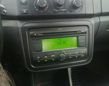 Серый Шкода Фабия, объемом двигателя 1.2 л и пробегом 336 тыс. км за 5300 $, фото 21 на Automoto.ua