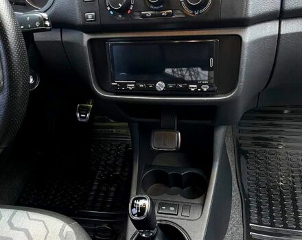 Серый Шкода Фабия, объемом двигателя 1.4 л и пробегом 69 тыс. км за 6150 $, фото 5 на Automoto.ua