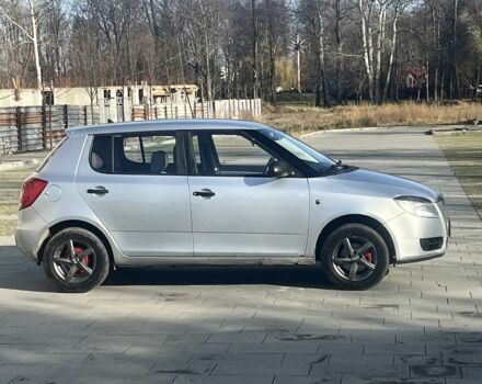 Серый Шкода Фабия, объемом двигателя 1.4 л и пробегом 236 тыс. км за 3650 $, фото 10 на Automoto.ua