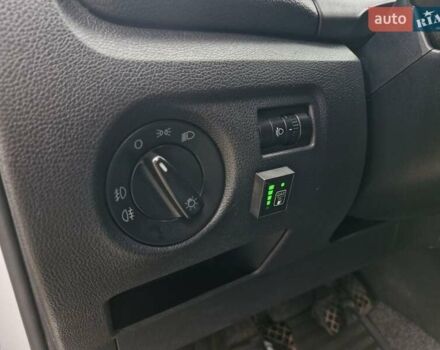 Сірий Шкода Фабія, об'ємом двигуна 1.4 л та пробігом 185 тис. км за 5999 $, фото 12 на Automoto.ua