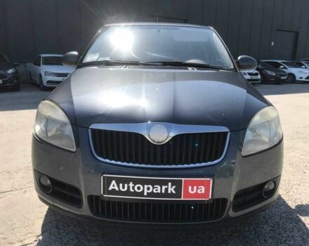 Серый Шкода Фабия, объемом двигателя 1.4 л и пробегом 390 тыс. км за 3930 $, фото 1 на Automoto.ua