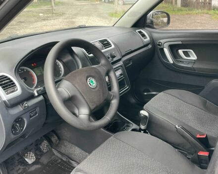 Серый Шкода Фабия, объемом двигателя 1.3 л и пробегом 195 тыс. км за 4200 $, фото 6 на Automoto.ua