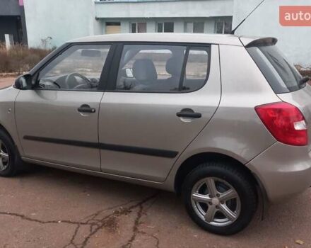 Серый Шкода Фабия, объемом двигателя 1.2 л и пробегом 113 тыс. км за 5100 $, фото 2 на Automoto.ua