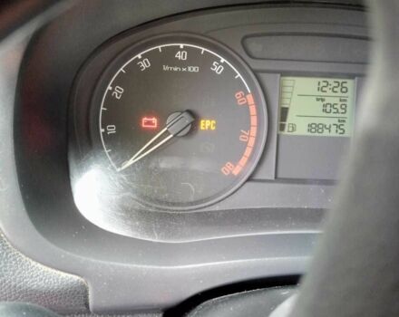 Серый Шкода Фабия, объемом двигателя 1.2 л и пробегом 200 тыс. км за 3500 $, фото 1 на Automoto.ua