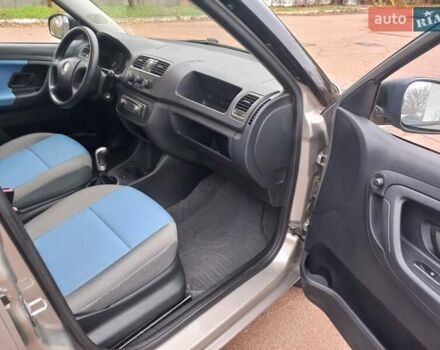 Серый Шкода Фабия, объемом двигателя 1.2 л и пробегом 113 тыс. км за 5100 $, фото 13 на Automoto.ua