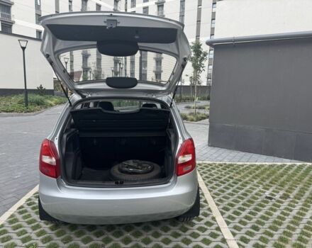 Серый Шкода Фабия, объемом двигателя 1.6 л и пробегом 280 тыс. км за 5000 $, фото 5 на Automoto.ua