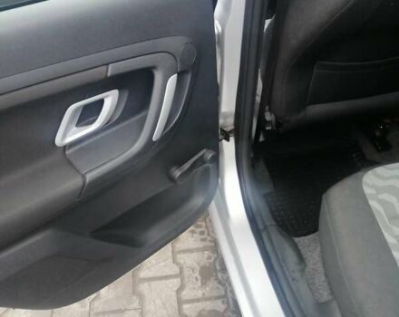 Серый Шкода Фабия, объемом двигателя 1.2 л и пробегом 336 тыс. км за 5300 $, фото 4 на Automoto.ua