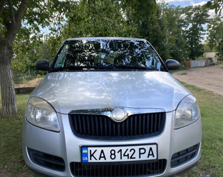 Серый Шкода Фабия, объемом двигателя 1.2 л и пробегом 200 тыс. км за 4750 $, фото 2 на Automoto.ua
