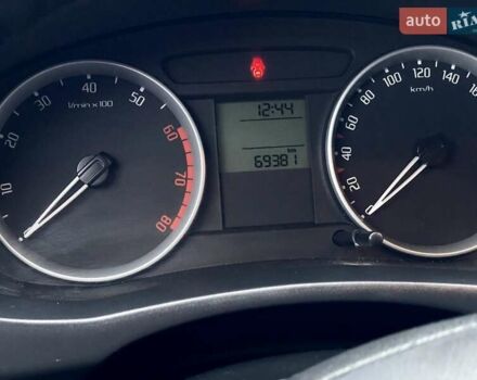 Серый Шкода Фабия, объемом двигателя 1.39 л и пробегом 69 тыс. км за 6150 $, фото 6 на Automoto.ua