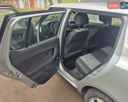 Серый Шкода Фабия, объемом двигателя 1.2 л и пробегом 160 тыс. км за 5200 $, фото 1 на Automoto.ua