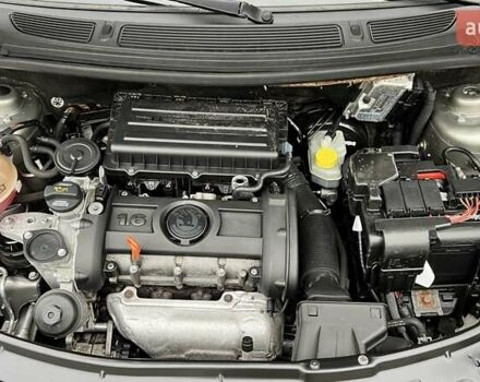 Сірий Шкода Фабія, об'ємом двигуна 1.6 л та пробігом 200 тис. км за 6500 $, фото 1 на Automoto.ua