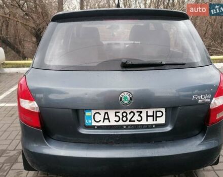 Серый Шкода Фабия, объемом двигателя 1.2 л и пробегом 205 тыс. км за 3200 $, фото 3 на Automoto.ua