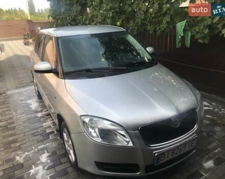 Серый Шкода Фабия, объемом двигателя 1.39 л и пробегом 318 тыс. км за 3700 $, фото 2 на Automoto.ua