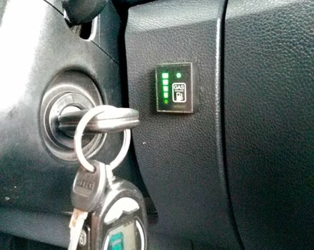 Сірий Шкода Фабія, об'ємом двигуна 1.2 л та пробігом 260 тис. км за 4000 $, фото 7 на Automoto.ua