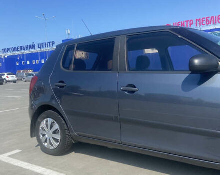 Серый Шкода Фабия, объемом двигателя 1.2 л и пробегом 160 тыс. км за 4200 $, фото 3 на Automoto.ua