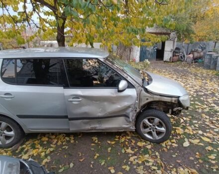 Серый Шкода Фабия, объемом двигателя 1.2 л и пробегом 270 тыс. км за 2500 $, фото 1 на Automoto.ua