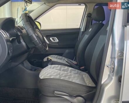 Серый Шкода Фабия, объемом двигателя 1.39 л и пробегом 185 тыс. км за 6300 $, фото 19 на Automoto.ua