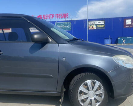 Серый Шкода Фабия, объемом двигателя 1.2 л и пробегом 160 тыс. км за 4200 $, фото 2 на Automoto.ua