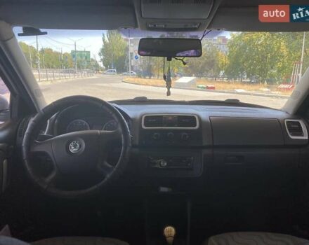 Серый Шкода Фабия, объемом двигателя 1.39 л и пробегом 185 тыс. км за 6300 $, фото 27 на Automoto.ua