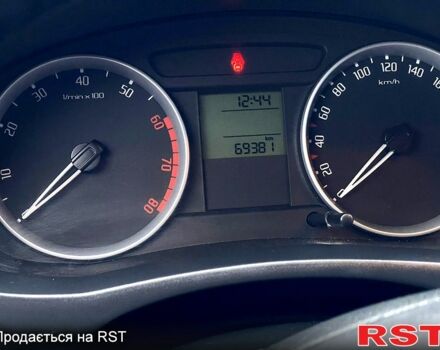 Серый Шкода Фабия, объемом двигателя 1.4 л и пробегом 69 тыс. км за 6150 $, фото 6 на Automoto.ua