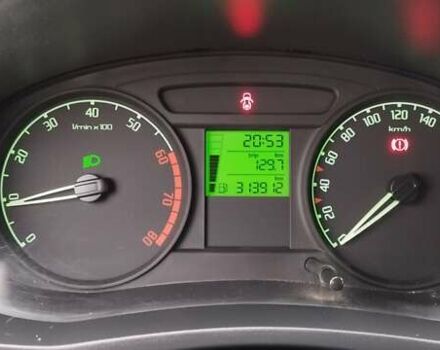 Серый Шкода Фабия, объемом двигателя 1.2 л и пробегом 314 тыс. км за 3950 $, фото 10 на Automoto.ua