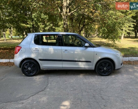 Серый Шкода Фабия, объемом двигателя 1.4 л и пробегом 215 тыс. км за 5500 $, фото 1 на Automoto.ua