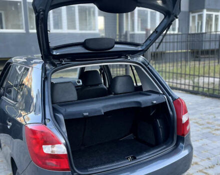 Серый Шкода Фабия, объемом двигателя 1.6 л и пробегом 253 тыс. км за 5999 $, фото 11 на Automoto.ua