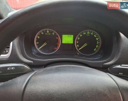 Серый Шкода Фабия, объемом двигателя 1.39 л и пробегом 312 тыс. км за 4000 $, фото 1 на Automoto.ua