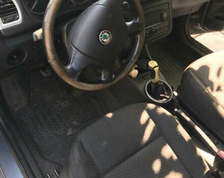 Серый Шкода Фабия, объемом двигателя 1.39 л и пробегом 390 тыс. км за 3600 $, фото 15 на Automoto.ua