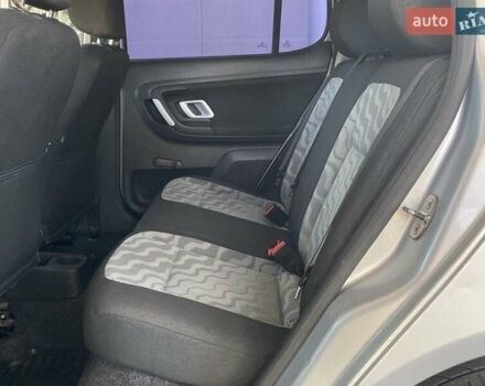 Серый Шкода Фабия, объемом двигателя 1.39 л и пробегом 185 тыс. км за 6300 $, фото 21 на Automoto.ua