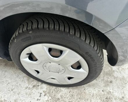 Сірий Шкода Фабія, об'ємом двигуна 0 л та пробігом 182 тис. км за 5300 $, фото 4 на Automoto.ua