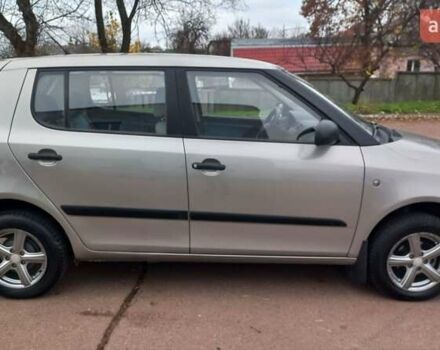 Серый Шкода Фабия, объемом двигателя 1.2 л и пробегом 113 тыс. км за 5100 $, фото 4 на Automoto.ua