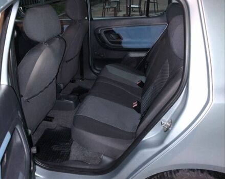 Серый Шкода Фабия, объемом двигателя 1.4 л и пробегом 154 тыс. км за 4999 $, фото 2 на Automoto.ua