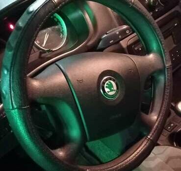 Сірий Шкода Фабія, об'ємом двигуна 1.2 л та пробігом 180 тис. км за 4700 $, фото 2 на Automoto.ua