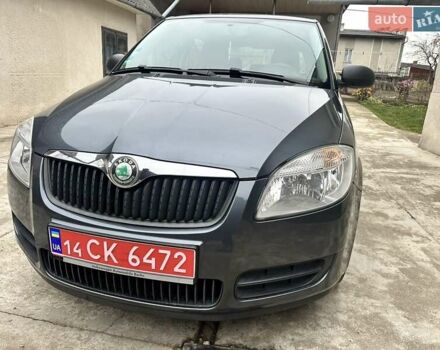 Сірий Шкода Фабія, об'ємом двигуна 1.4 л та пробігом 180 тис. км за 5300 $, фото 1 на Automoto.ua