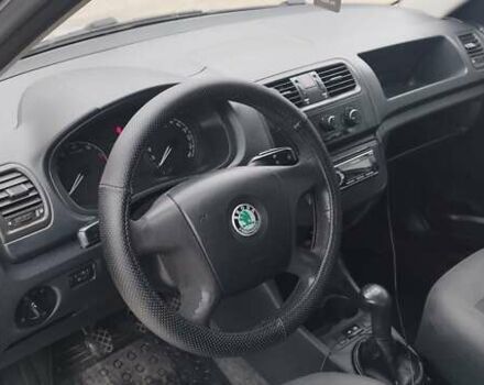 Серый Шкода Фабия, объемом двигателя 1.2 л и пробегом 314 тыс. км за 3950 $, фото 9 на Automoto.ua