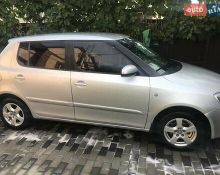 Серый Шкода Фабия, объемом двигателя 1.39 л и пробегом 318 тыс. км за 3700 $, фото 5 на Automoto.ua