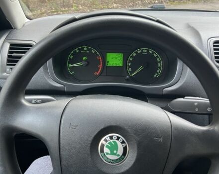 Шкода Фабия 2008 в Львове на Automoto.ua Серый Шкода Фабия, объемом двигателя 1.2 л и пробегом 225 тыс. км за 4200 $, фото 7 на Automoto.ua