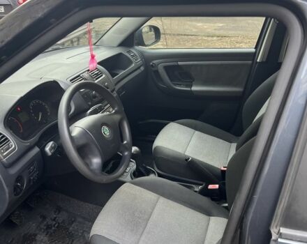 Шкода Фабия 2008 в Львове на Automoto.ua Серый Шкода Фабия, объемом двигателя 1.2 л и пробегом 225 тыс. км за 4200 $, фото 4 на Automoto.ua
