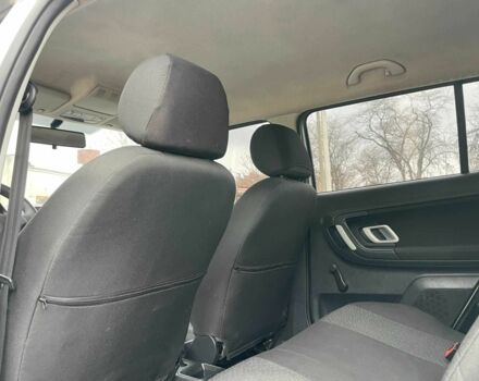 Серый Шкода Фабия, объемом двигателя 1.3 л и пробегом 195 тыс. км за 4200 $, фото 8 на Automoto.ua