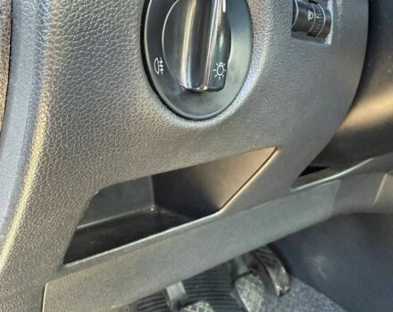 Серый Шкода Фабия, объемом двигателя 1.4 л и пробегом 236 тыс. км за 3650 $, фото 3 на Automoto.ua