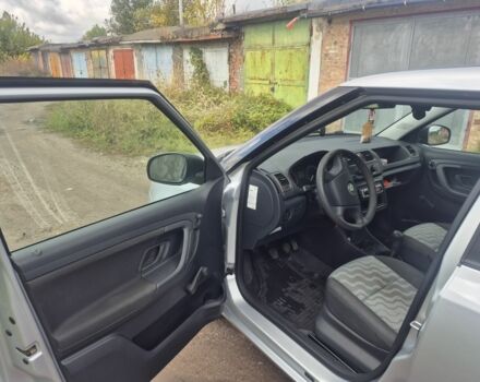 Сірий Шкода Фабія, об'ємом двигуна 1.2 л та пробігом 160 тис. км за 5200 $, фото 3 на Automoto.ua