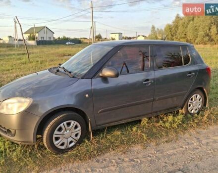 Серый Шкода Фабия, объемом двигателя 1.39 л и пробегом 312 тыс. км за 4000 $, фото 6 на Automoto.ua