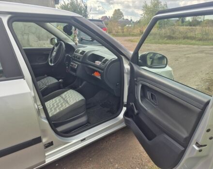 Сірий Шкода Фабія, об'ємом двигуна 1.2 л та пробігом 160 тис. км за 5200 $, фото 5 на Automoto.ua