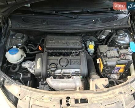 Серый Шкода Фабия, объемом двигателя 1.39 л и пробегом 390 тыс. км за 3600 $, фото 8 на Automoto.ua