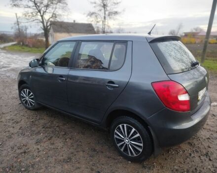 Серый Шкода Фабия, объемом двигателя 1.2 л и пробегом 143 тыс. км за 4500 $, фото 5 на Automoto.ua