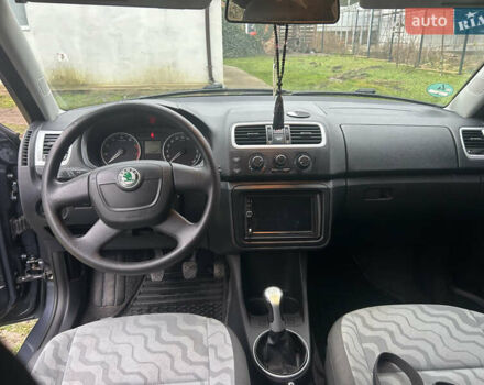 Серый Шкода Фабия, объемом двигателя 1.2 л и пробегом 212 тыс. км за 5245 $, фото 19 на Automoto.ua