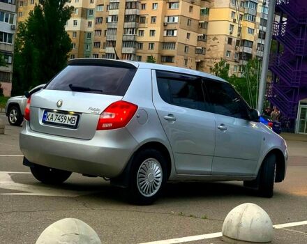 Серый Шкода Фабия, объемом двигателя 1.4 л и пробегом 286 тыс. км за 4400 $, фото 2 на Automoto.ua