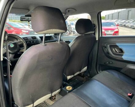 Сірий Шкода Фабія, об'ємом двигуна 1.2 л та пробігом 377 тис. км за 2640 $, фото 16 на Automoto.ua