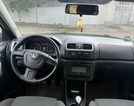 Сірий Шкода Фабія, об'ємом двигуна 1.6 л та пробігом 180 тис. км за 4800 $, фото 3 на Automoto.ua